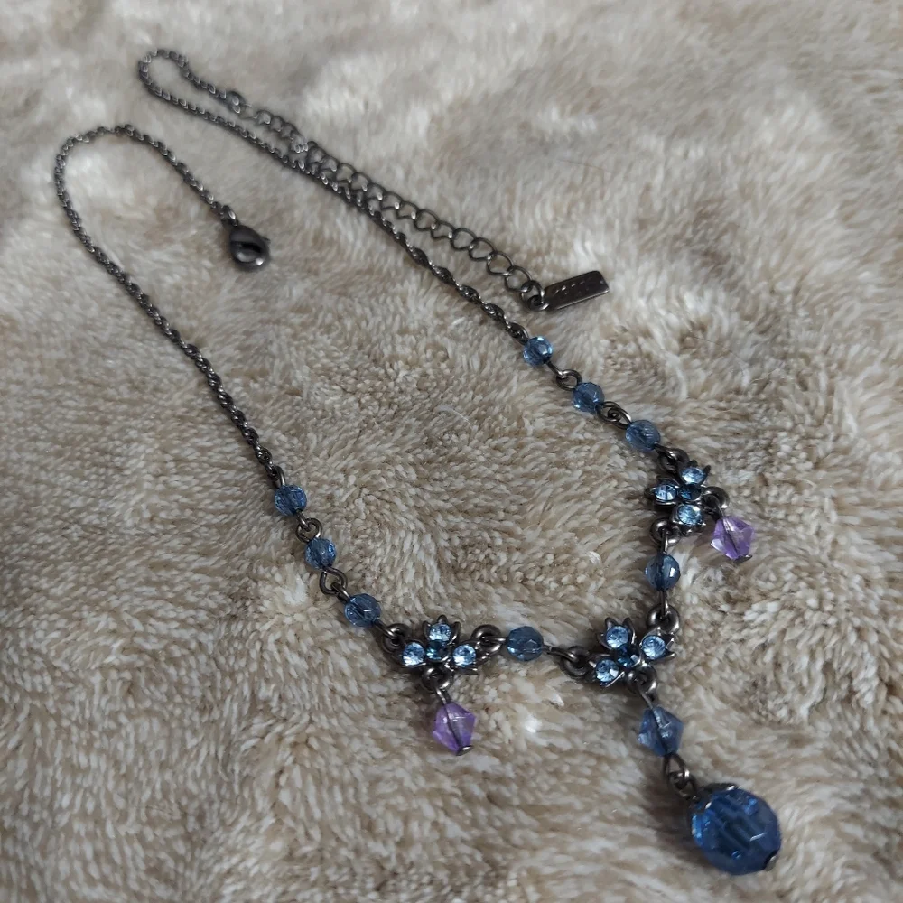 '1928' Textured Gun Metal Black/Faceted Blue & Purple Crystal Floret Necklace - Picture 2 of 8